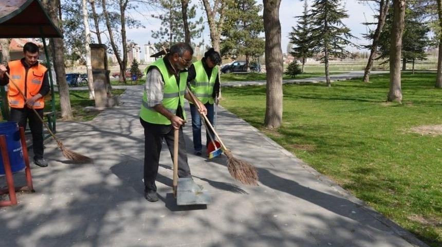 Melikgazi&rsquo;de Park Ve Bah&ccedil;eler