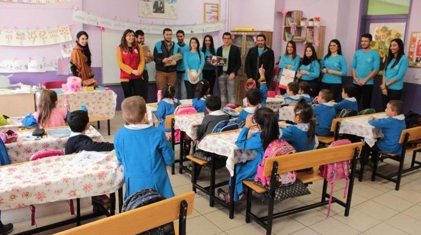 K&ouml;y Okuluna K&uuml;t&uuml;phane Projesi