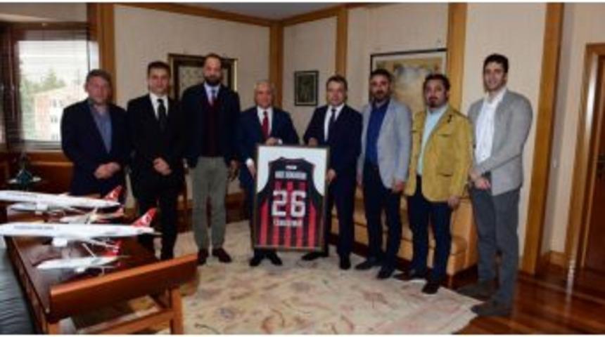 Nesine.com Eskişehir Basket&rsquo;ten Rekt&ouml;r G&uuml;ndoğan&rsquo;a Nezaket Ziyareti