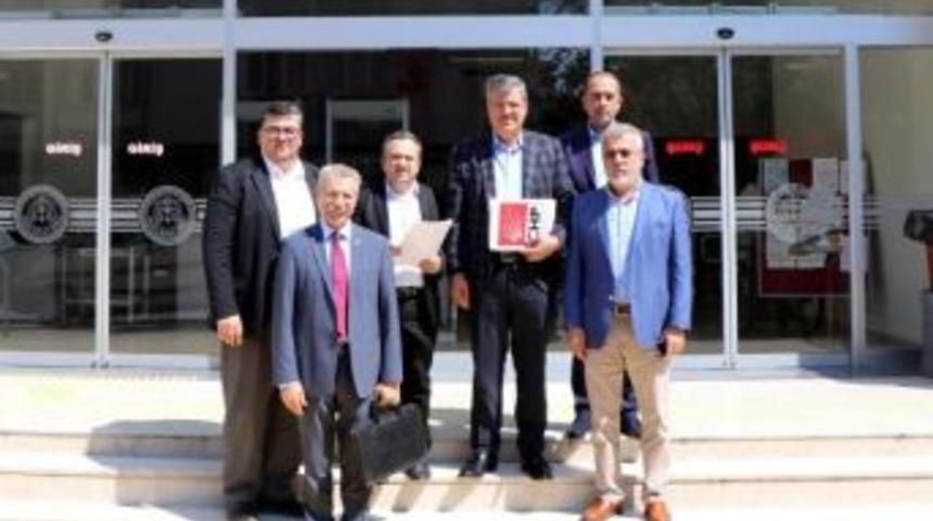 Chp, Adana'da M&uuml;h&uuml;rs&uuml;z Oy Pusulalarının Iptalini Istedi