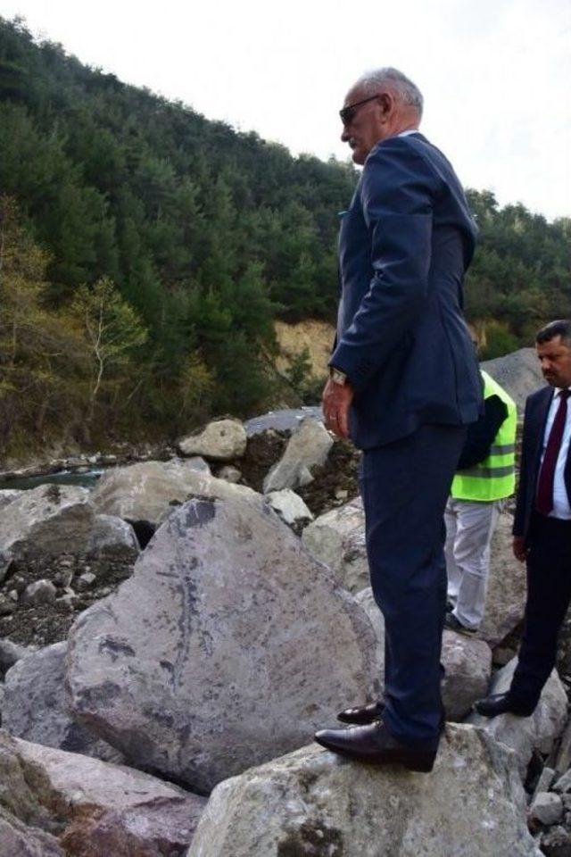 Şehri Nakış Gibi İşleyen Fabrika