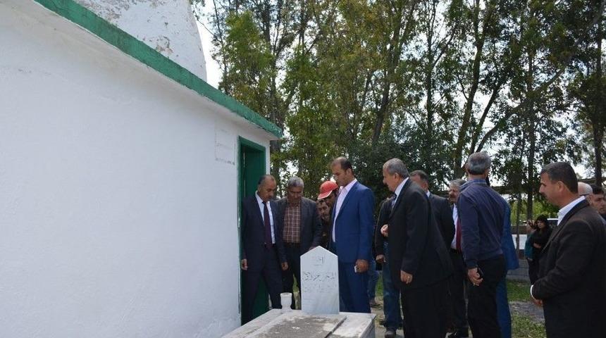 Hatay&rsquo;da Mezarlara &Ccedil;irkin Saldırı