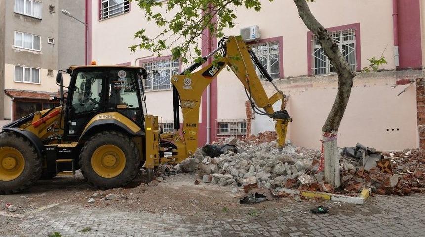 Altıeylül Meydanına Kavuşuyor