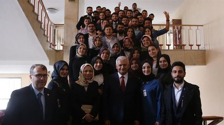 Ak Gen&ccedil;ler Ankara&rsquo;da Başbakan Binali Yıldırım İle Bir Araya Geldi