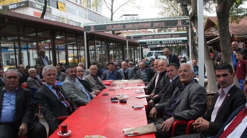 Ak Parti Bilecik Merkez İl&ccedil;e Başkanı Serkan Yıldırım Muhtarlarla Bir Araya Geldi