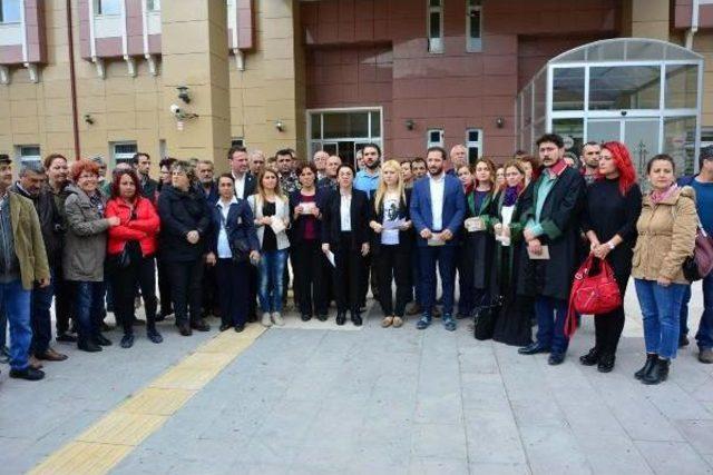 Manisa'da Chp'lilerden Mühürsüz Oy Pusulası Eylemi