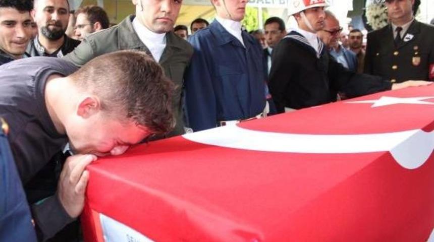 Şehit Uzman &Ccedil;avuş, Torbalı'da G&ouml;zyaşlarıyla Uğurlandı