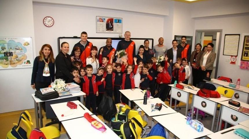 Banvitli Oyuncuları &Ouml;ğrencilerle Buluştu