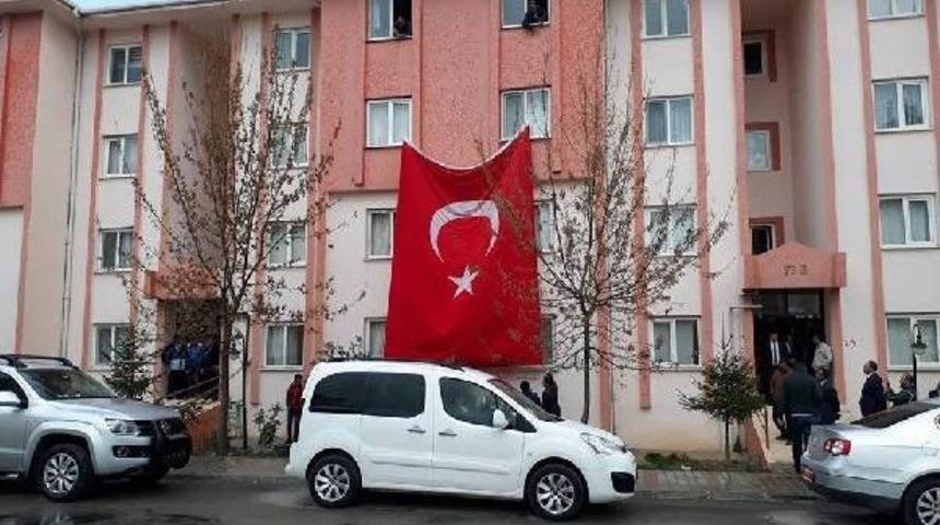 Şehit Astsubayın Ateşi &Ccedil;orum'a D&uuml;şt&uuml;