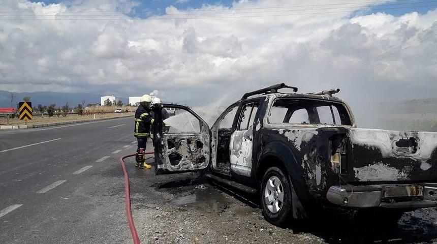 S&ouml;ke&rsquo;de Seyir Halindeki Ara&ccedil; Alev Alev Yandı