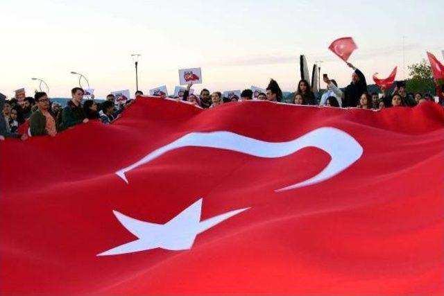 Çanakkale'de 'hayır' Ve Ysk Protestosu