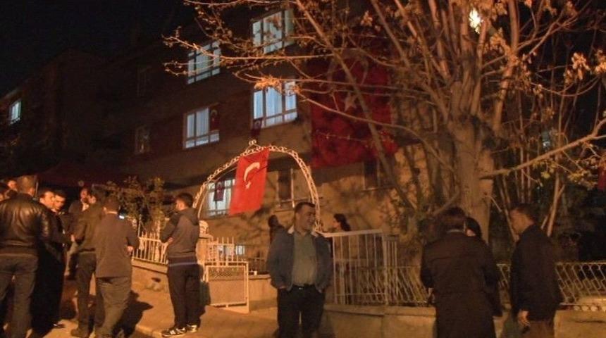 Helikopter Kazasında Şehit D&uuml;şen Polisin Şehadet Haberi, Ankara&rsquo;daki Evine Ulaştı