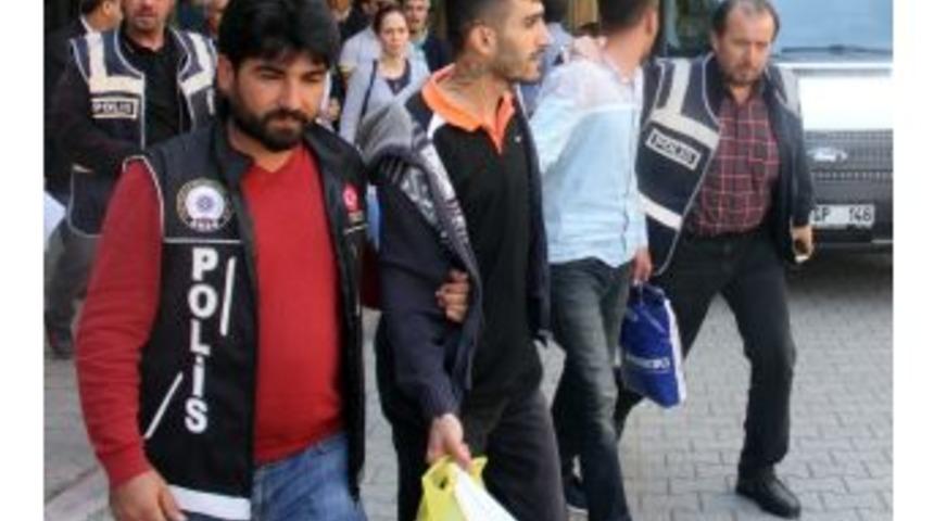 Uyuşturucu Tacirleri Tutuklandı