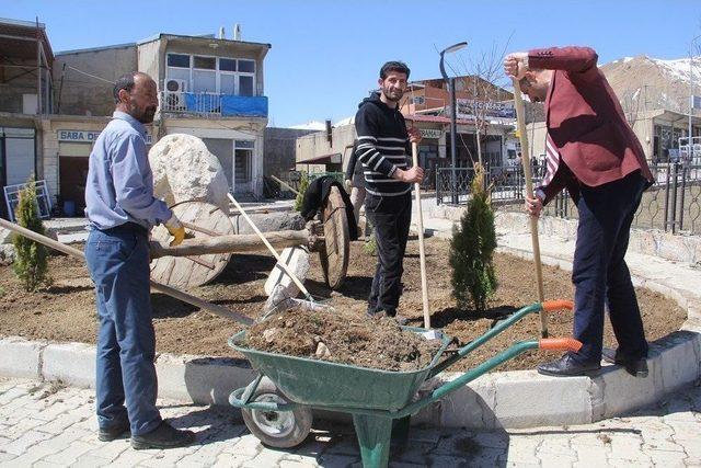 Başkale’deki Parklarda Düzenleme Çalışması 2