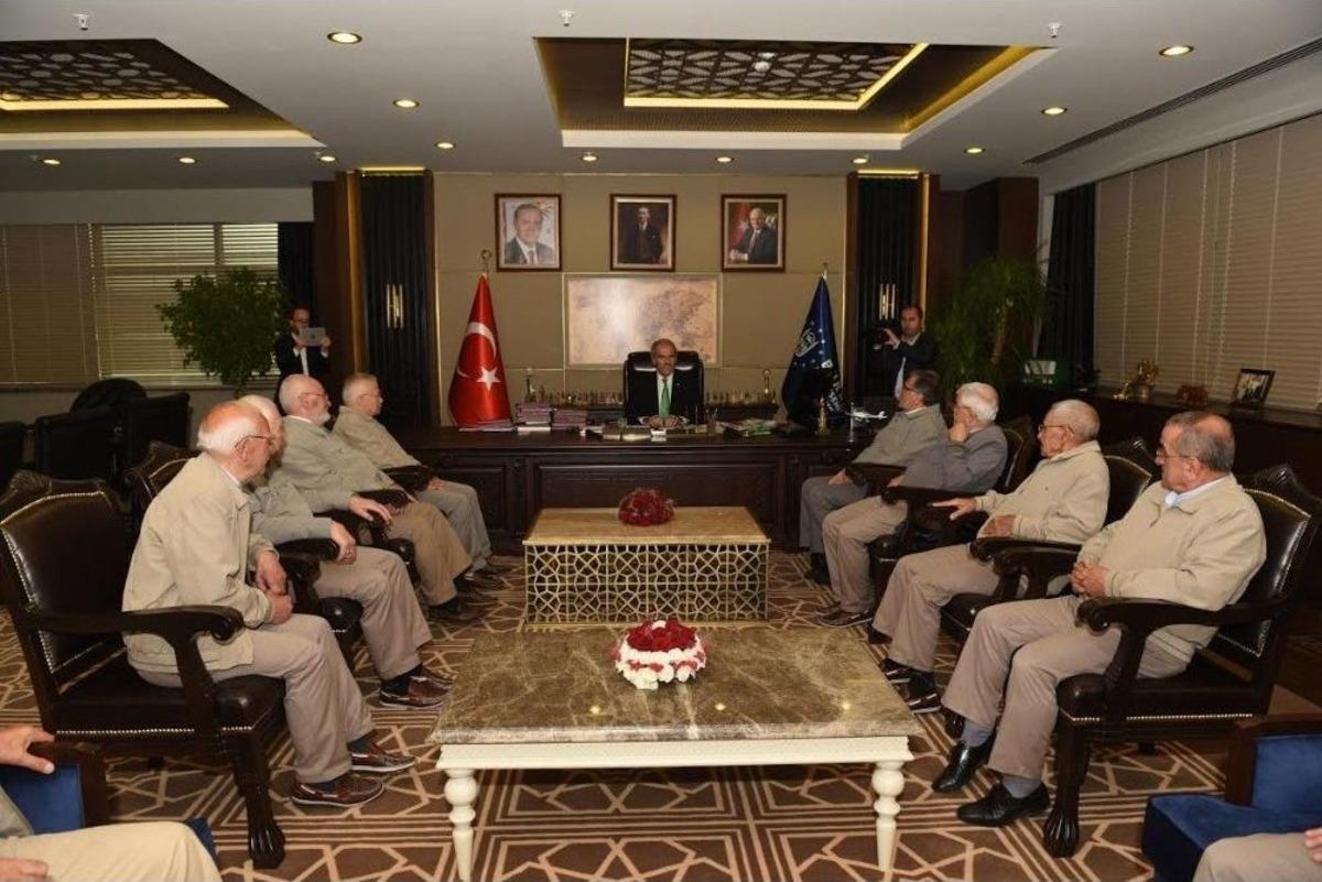 Huzurevi Sakinlerinden &lsquo;umre&rsquo; Teşekk&uuml;r&uuml;