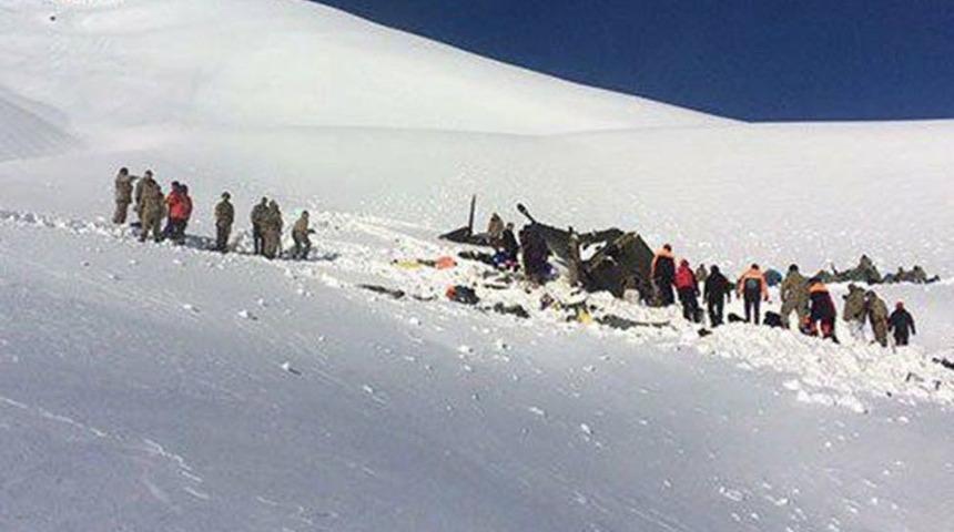 Helikopter Enkazında İncelemeler Tamamlandı