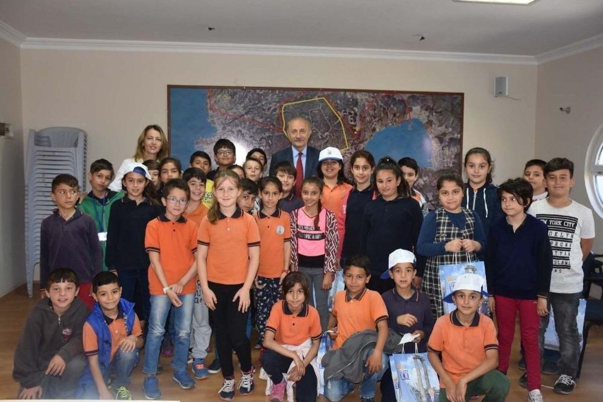 Minik &Ouml;ğrencilerden Başkan Atabay&rsquo;a Ziyaret