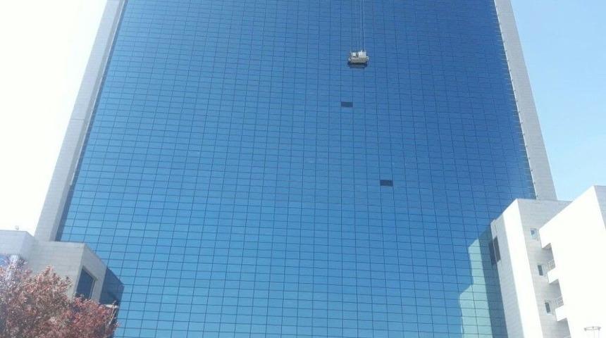 Ankara B&uuml;y&uuml;kşehir Belediyesine Silahlı Saldırı