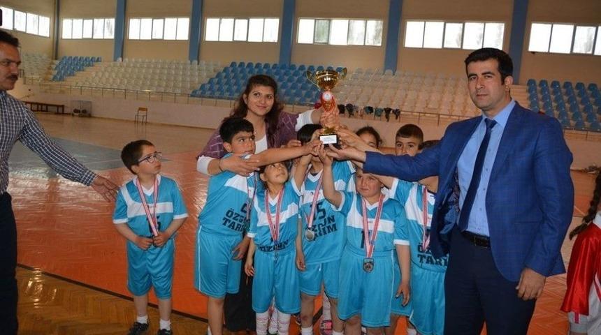 Korkuteli &Ccedil;ocuk Oyunları Şenliği Sona Erdi