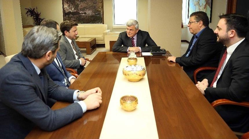 Başkan Karaosmanoğlu: "t&uuml;rkiye&rsquo;nin Kalkınmasında Sorumluluğunuz Var&rsquo;&rsquo;