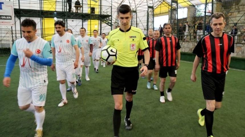 Uşak&rsquo;ta Kurumlar Arası Futbol Turnuvası Başladı