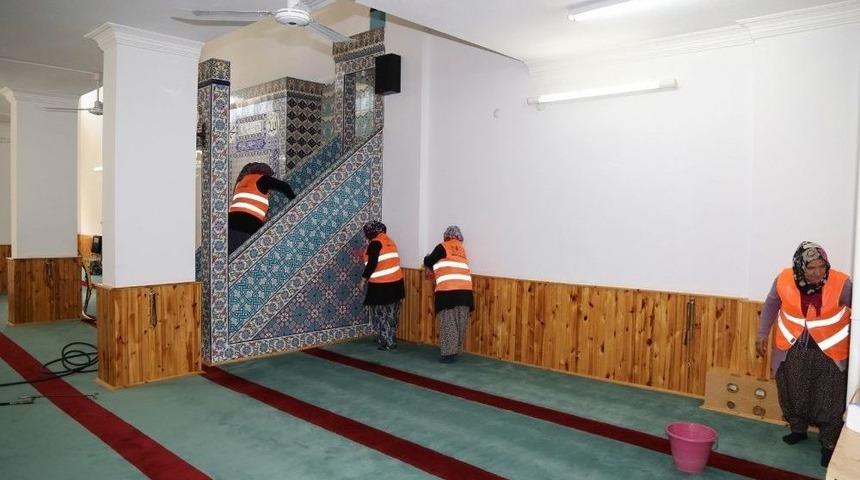 Niğde Belediyesi Camileri Ramazan&rsquo;a Hazırlıyor