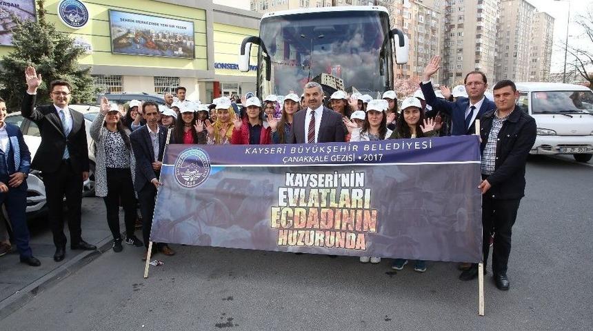 Başkan &Ccedil;elik &Ccedil;anakkale Kafilesini Uğurladı