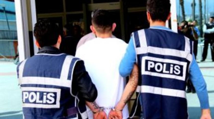 Bahis Oyunu Y&uuml;z&uuml;nden Babasını &Ouml;ld&uuml;rd&uuml;