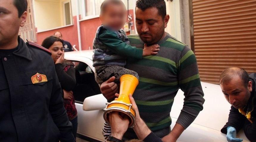 Oyun Oynarken Ayağı Darbukaya Sıkıştı