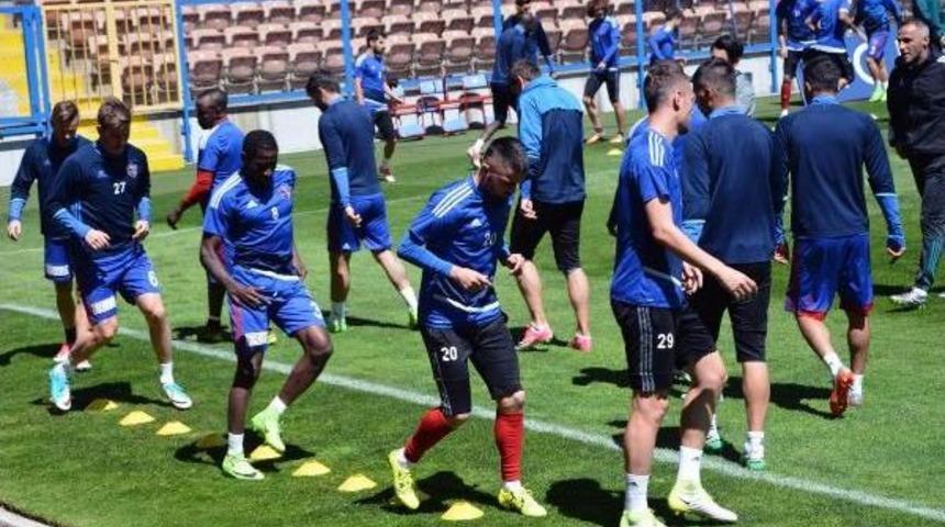 Kardemir Karab&uuml;kspor'da Kasımpaşa Ma&ccedil;ı Hazırlıkları S&uuml;r&uuml;yor