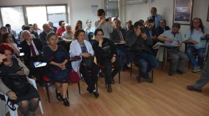 Cezaevlerinde A&ccedil;lık Grevleriyle Ilgili Bildiriye 300 Imza