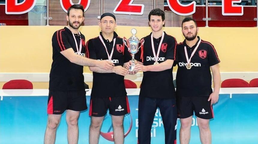 Divapan 10 Yıldır Şampiyonlu Bırakmıyor