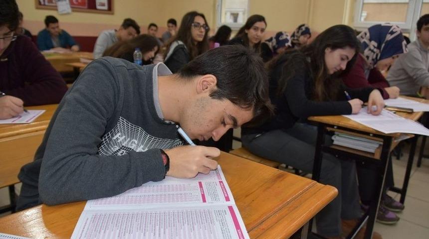 17 Bin Lise &Ouml;ğrencisine Mesleki Y&ouml;nelim Analizi
