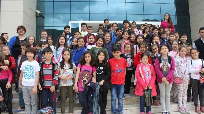 Zorlu &Ccedil;ocuk Tiyatrosu, Denizli&rsquo;de &Ccedil;ocuklarla Buluştu