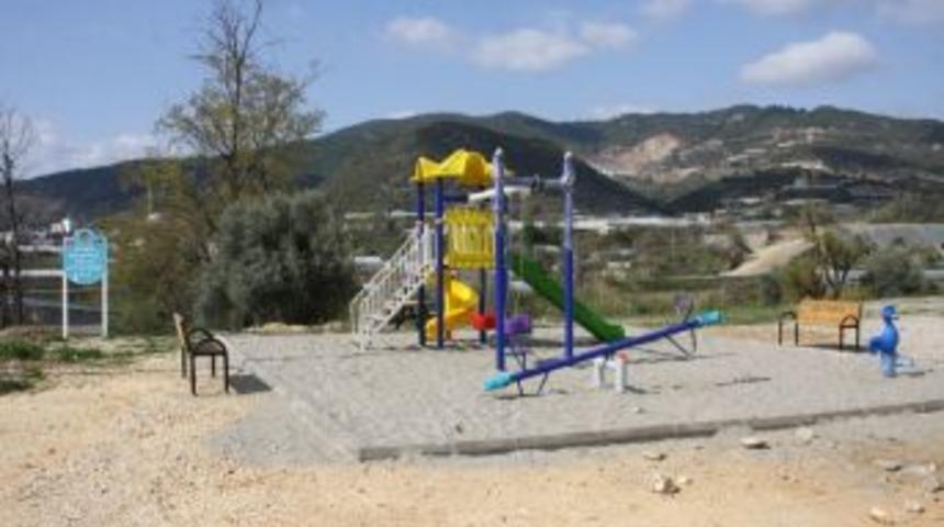 Alanya Belediyesi&rsquo;nden 3 Mahalleye &Ccedil;ocuk Parkı