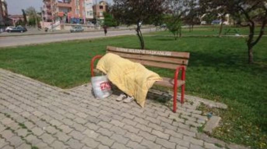 &Ouml;l&uuml; Sandılar, Polise İhbar Ettiler