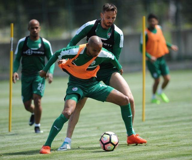 Bursaspor’dan Neşeli Antrenman