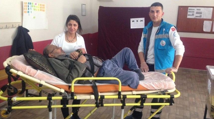 Akyazı&rsquo;da 47 Hasta Sandığa G&ouml;t&uuml;r&uuml;lerek Oy Kullandırıldı