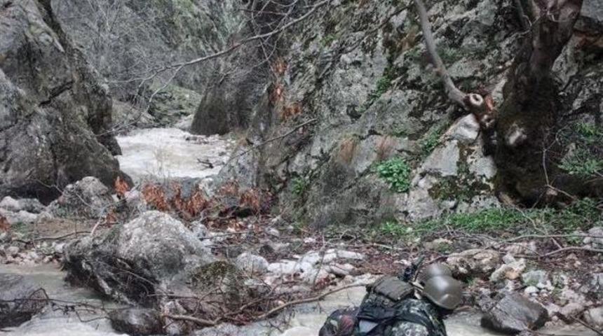 Erzincan&rsquo;da Ter&ouml;rist Barınaklarına Jandarmadan Operasyon