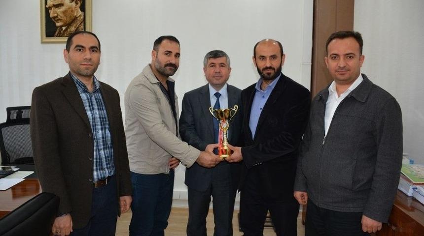 Masa Tenisinin Şampiyonu Haliliye