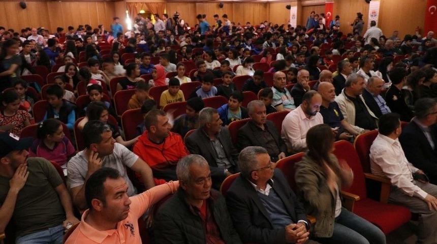 Ilıcak: &ldquo;kitap Okumak Uyuşturucuyla M&uuml;cadelede &Ouml;nemli Yer Tutuyor&rdquo;