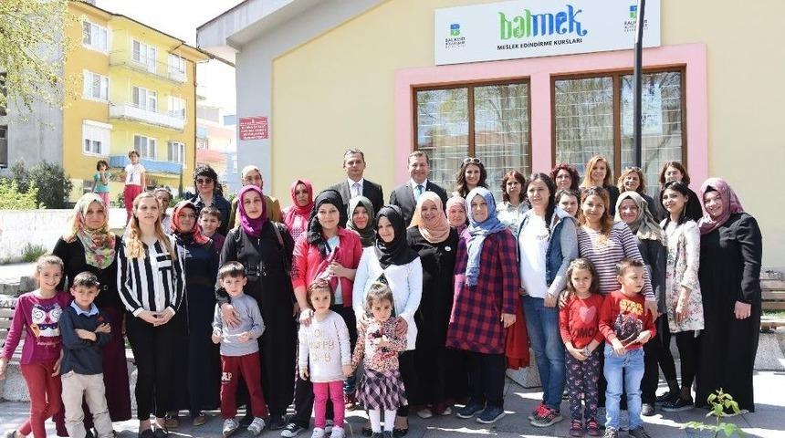 Karesili Anne Adaylarına Doğum &Ouml;ncesi Eğitim