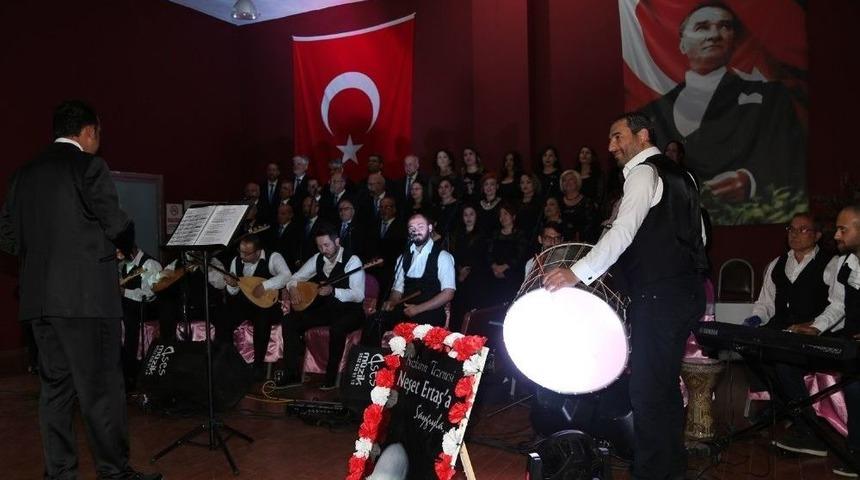 Efeler Belediyesi Thm Korosu Vatandaşları Mest Etti