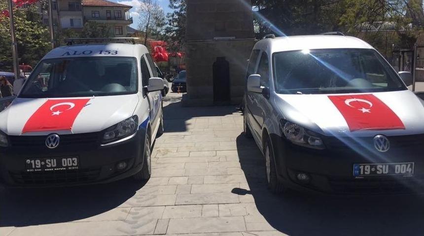 Sungurlu Belediyesi Ara&ccedil;ları Bayraklarla Donatıldı