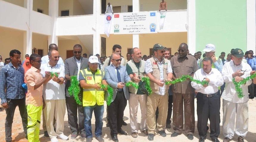 Tika&rsquo;nın Yaptırdığı Somali Anadolu Ziraat Fak&uuml;ltesi Binası Hizmete A&ccedil;ıldı