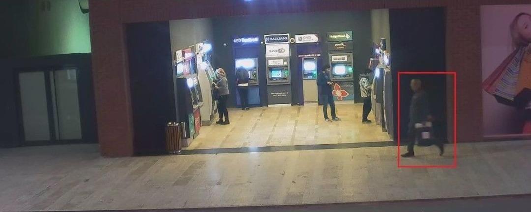 10 Bin Liralık &Ouml;zel &Uuml;retim Kalemi &Ccedil;alan Hırsız Kameralara B&ouml;yle Yakalandı