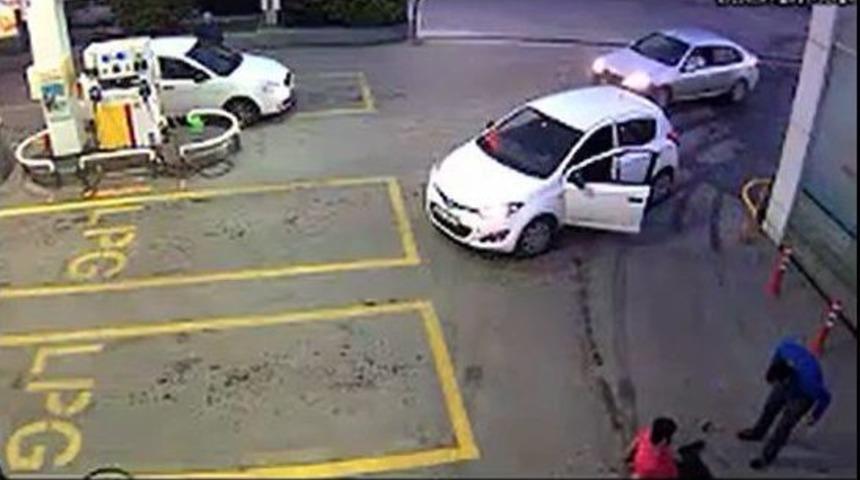 Benzin İstasyonundaki Pompalı Dehşet Kamerada