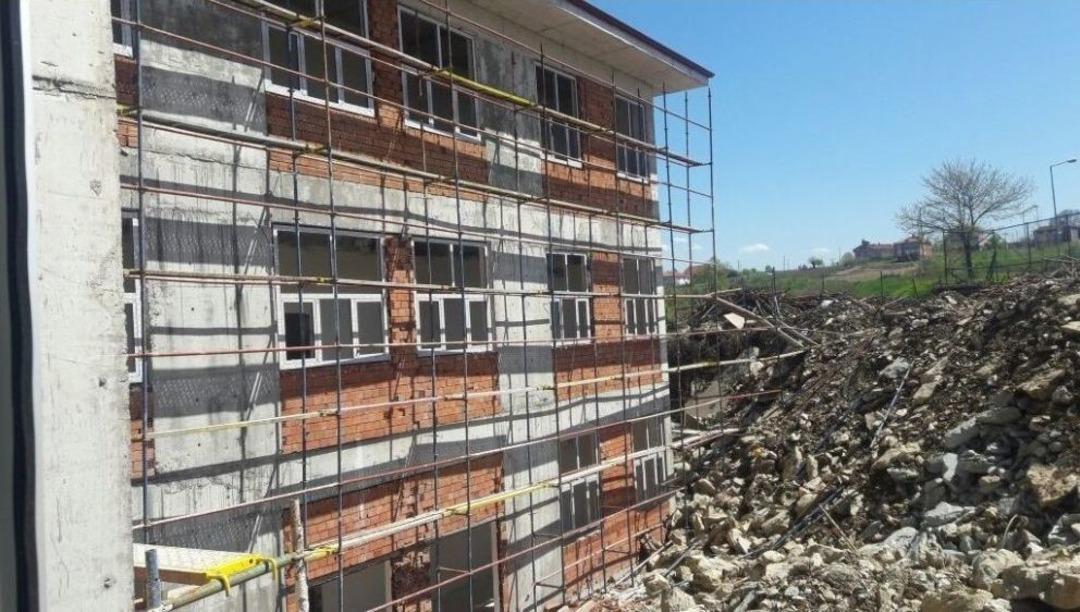 Başkan Yemenici Fak&uuml;lte Binasındaki &Ccedil;alışmaları Yerinde İnceledi