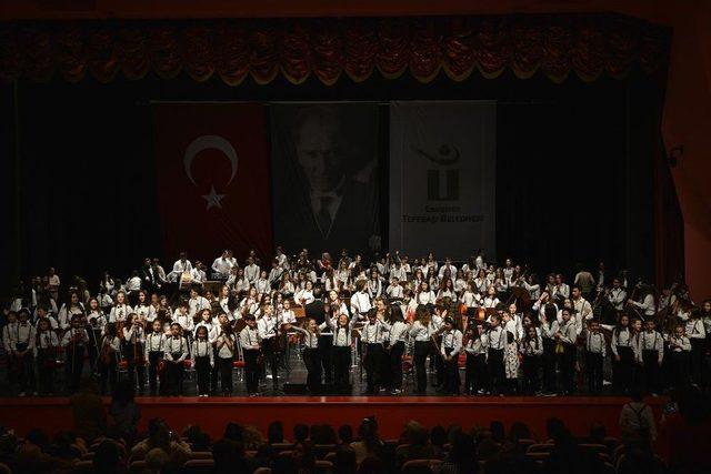 İki Elin Sesi Var Çocuk Senfoni Orkestrasından 23 Nisan İçin Özel Konser