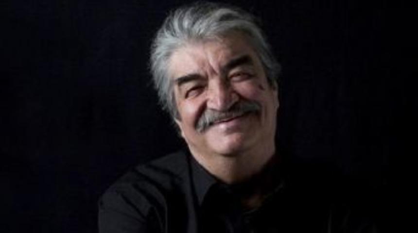 Şehir Tiyatroları: B&uuml;lent Kayabaş'ı Kaybetmenin &Uuml;z&uuml;nt&uuml;s&uuml;n&uuml; Yaşıyoruz